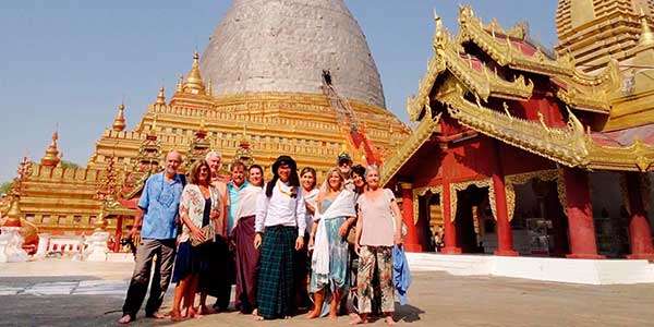 grupo de viajeros en Myanmar y Camboya